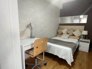 Quarto para alugar num apartamento partilhado em Alcala-de-henares