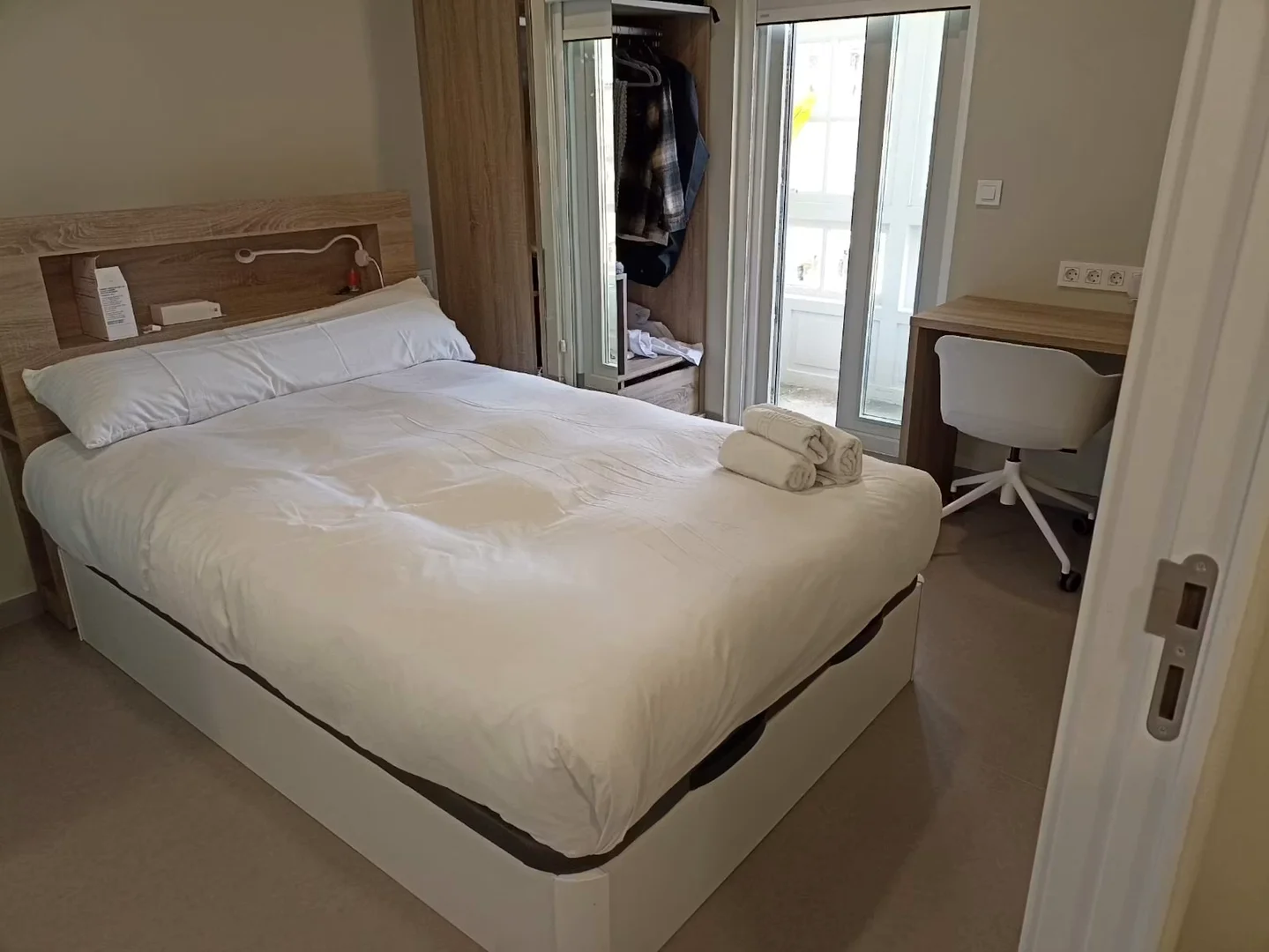 Habitación estudiantil económica con ubicación conveniente en 