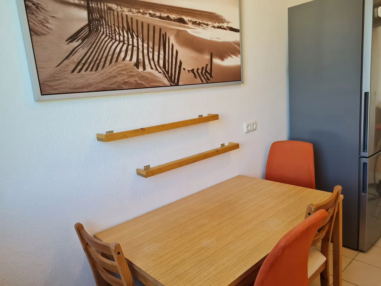 Room for rent in student apartment in , fully furnished