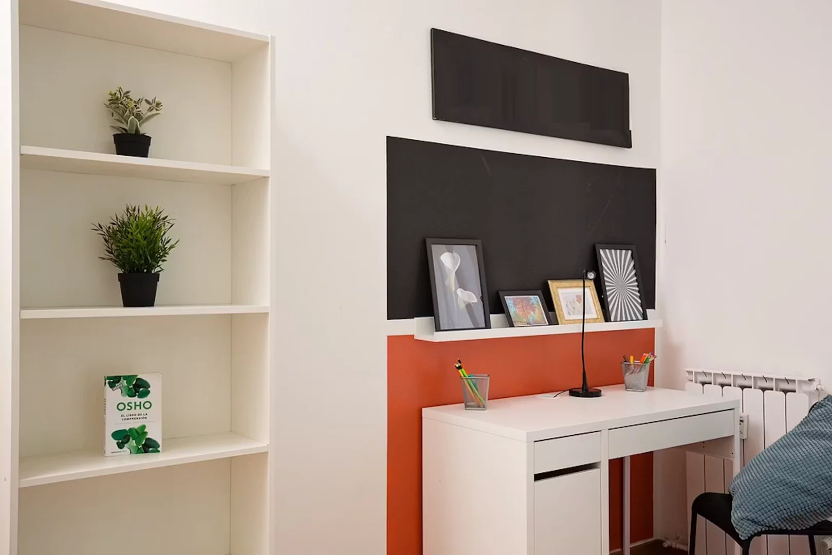 Habitación en apartamento estudiantil en alquiler en , completamente amueblado