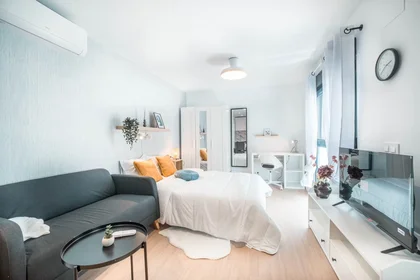 Logement entier à Carrer del Capità Baltasar Tristany, Pont nou, image 1 de 10