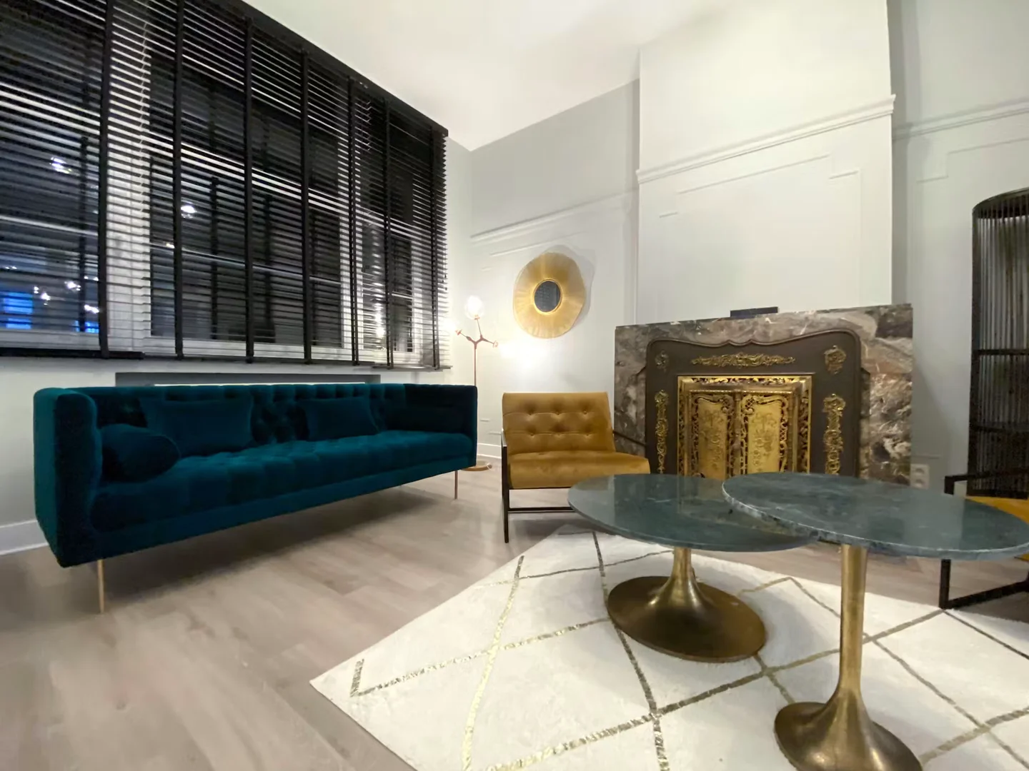 Habitación estudiantil luminosa y aireada con fácil acceso a la universidad en 