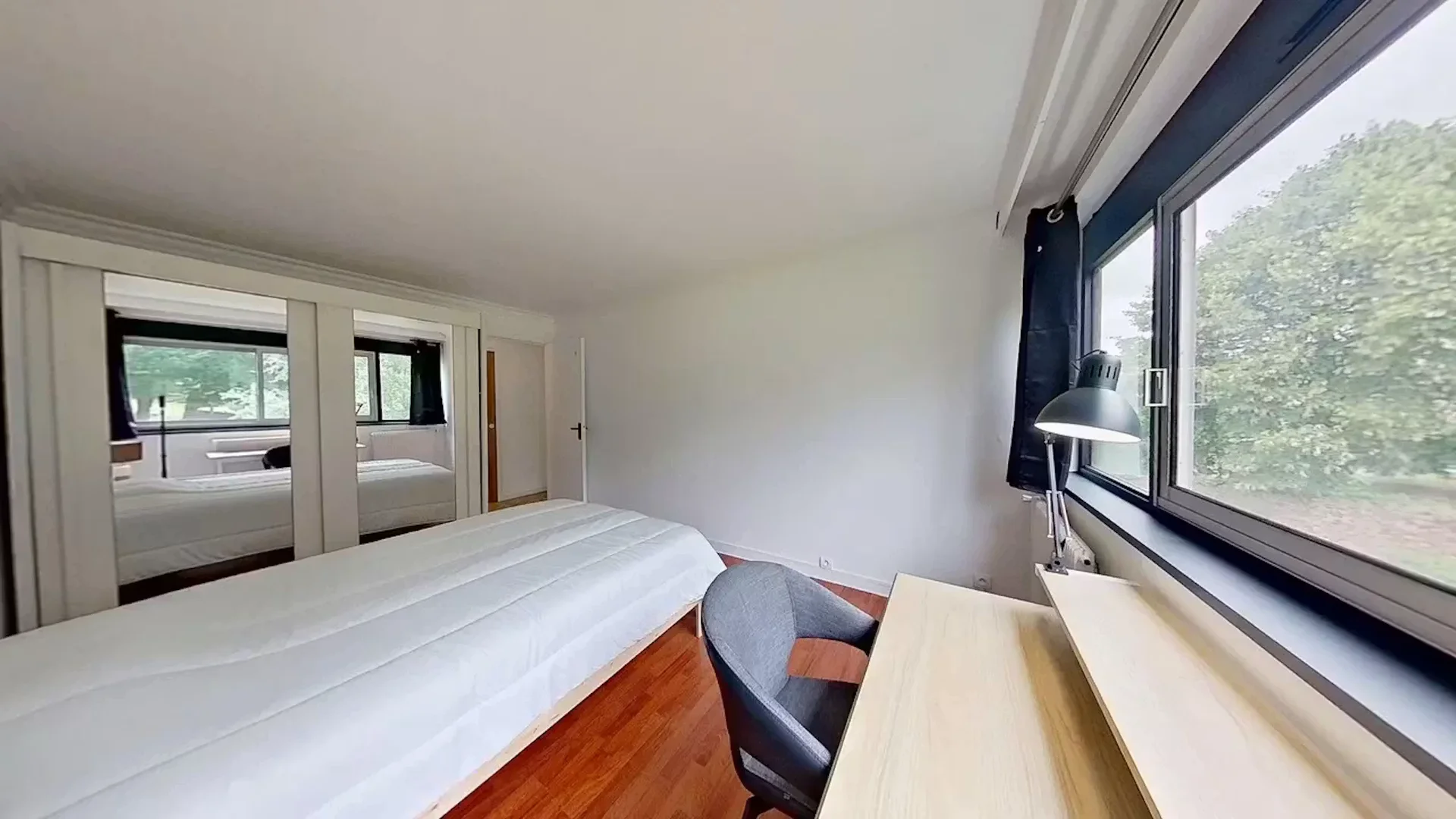 Habitación en apartamento estudiantil en alquiler en , completamente amueblado