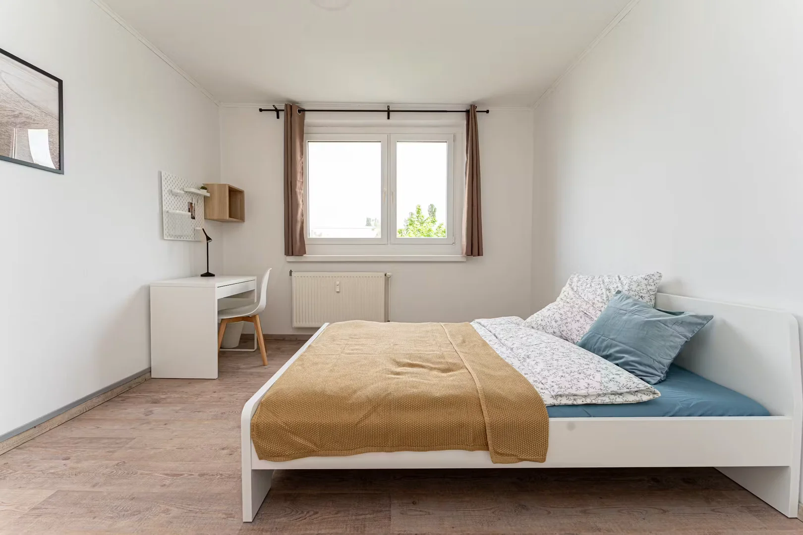 Cozy room for students available in