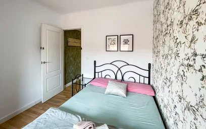 Room for rent in a shared flat in {area}
