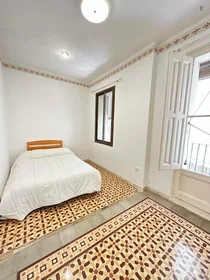 Private room at Calle Galanes, image 1 of 8