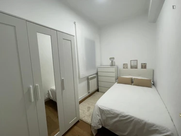 Habitación en alquiler con cama doble Vigo