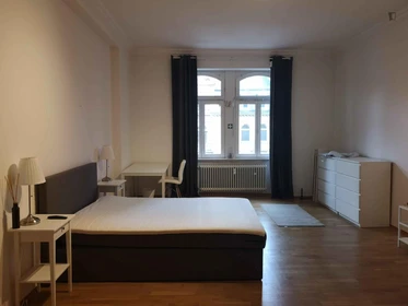 Chambre à louer avec lit double Frankfurt
