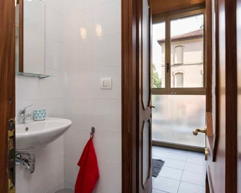 Privatzimmer in der Viale Giovanni Vicini, bild 33 von 34