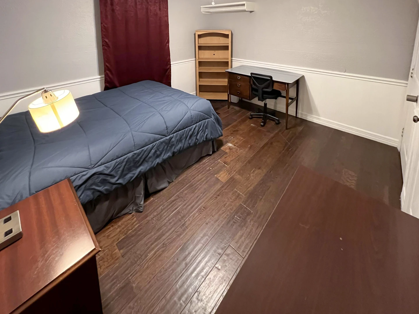 Economical student room with convenient location in 