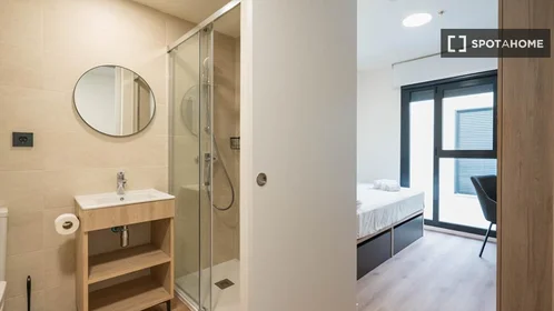 Private room in residence at C/ Alicante, image 3 of 10