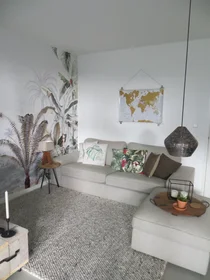 Entire apartment at Orteliusstraat 117hs, image 5 of 12