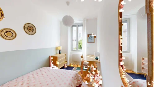 Chambre privée à 7 Rue Antoine Blanc, 13010 Marseille, France, image 1 de 10