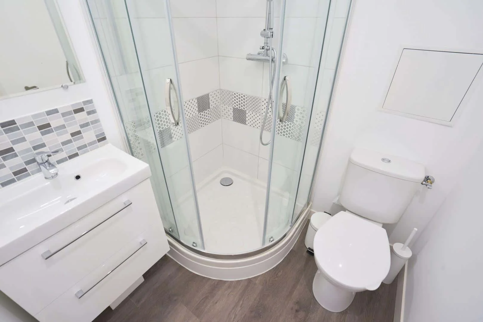 Habitación estudiantil amplia y cómoda en 