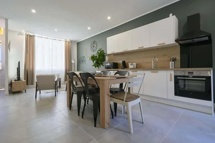 Özel oda konumu 76 Rue de Bapaume, 59000 Lille, France, 12 19 görüntüsü