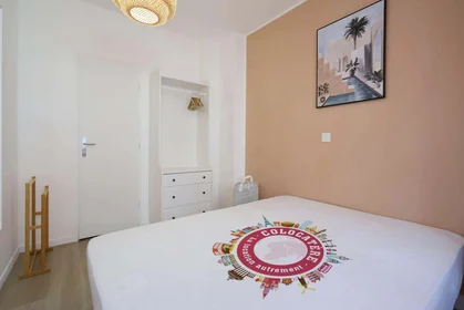 Chambre privée à 36 Rue Casimir Delavigne, 59000 Lille, France, image 1 de 29
