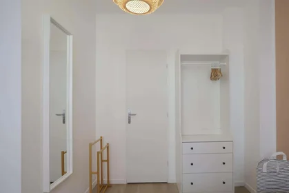 Chambre privée à 36 Rue Casimir Delavigne, 59000 Lille, France, image 5 de 29