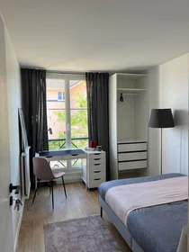 Quarto privado em Cergy, 95800, imagem 17 de 35
