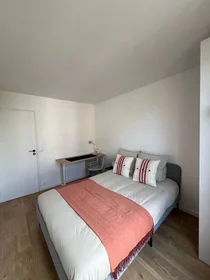 Quarto privado em Cergy, 95800, imagem 19 de 35