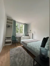 Quarto privado em Cergy, 95800, imagem 25 de 35