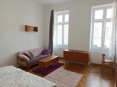 Quarto privado em Untere Weißgerberstraße, 3. Bezirk-Landstraße, imagem 1 de 10