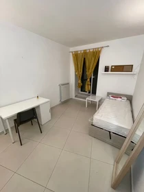 Habitación privada barata en Napoli