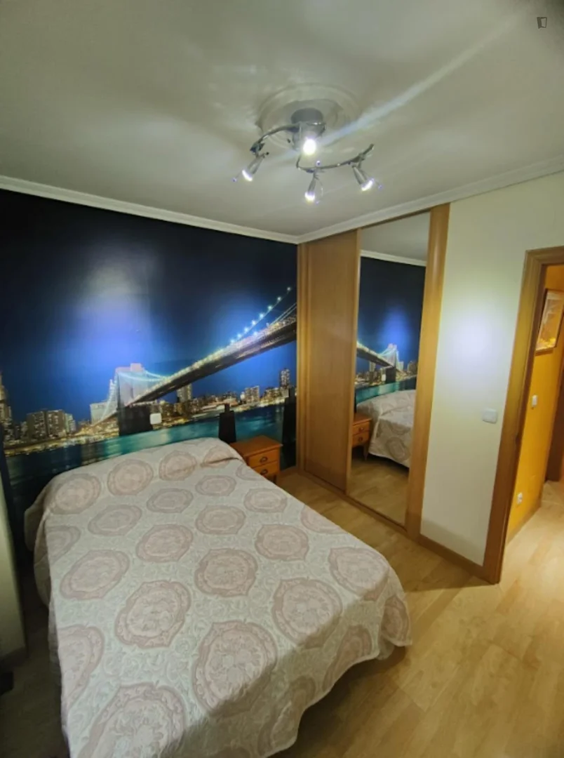 Habitación asequible para estudiantes con buena iluminación en 