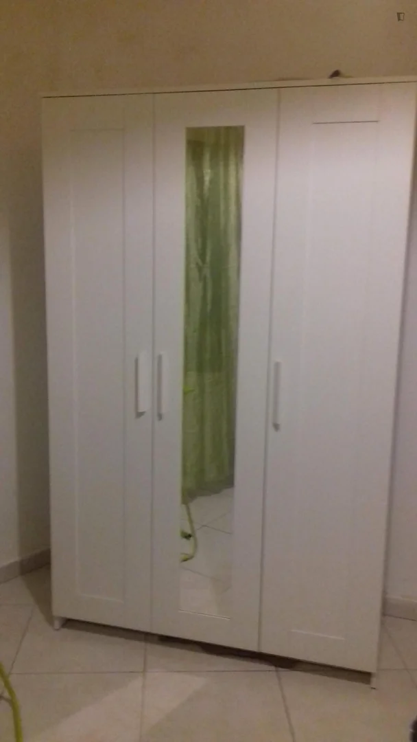 Zimmer in Studentenwohnung in  zu vermieten, voll möbliert