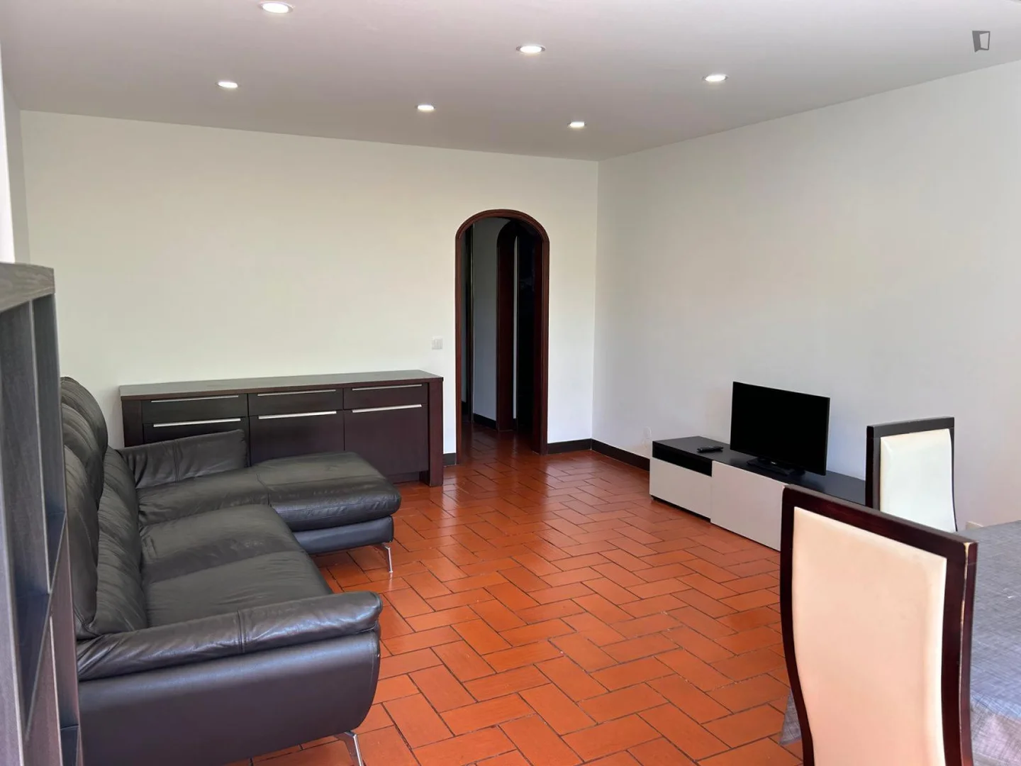 Rua das Buganvilias Nº25 R/C A