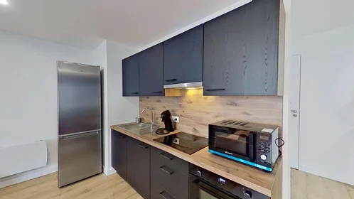 Quarto privado em 23 Rue Jean Jaurès, 29200 Brest, France, imagem 23 de 27