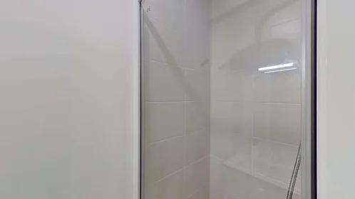 Quarto privado em 23 Rue Jean Jaurès, 29200 Brest, France, imagem 4 de 27