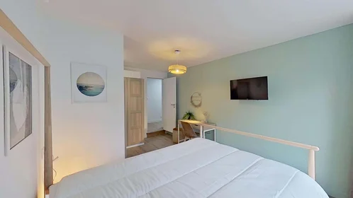 Quarto privado em 23 Rue Jean Jaurès, 29200 Brest, France, imagem 10 de 27