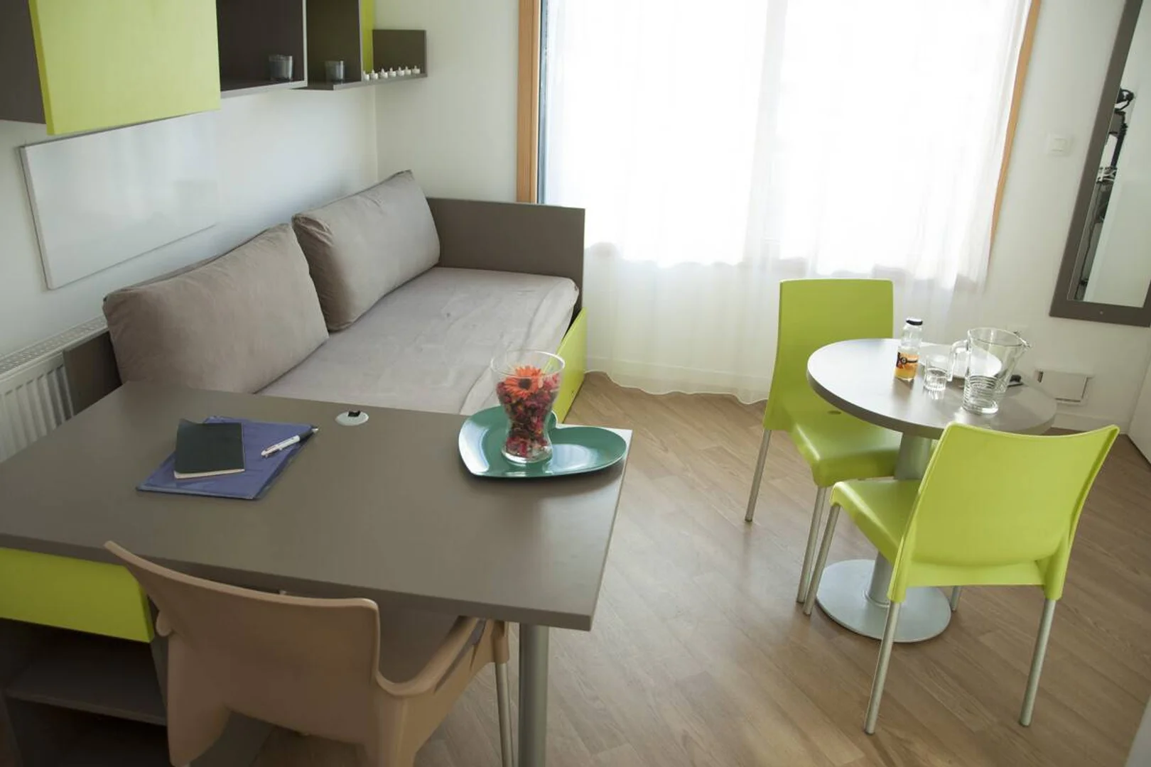 Habitación estudiantil económica cerca del campus en 