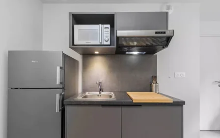 Habitación privada en residencia en Nancy, 54000, imagen 2 de 17