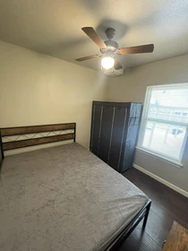 Fort-worth de çift kişilik yataklı kiralık oda