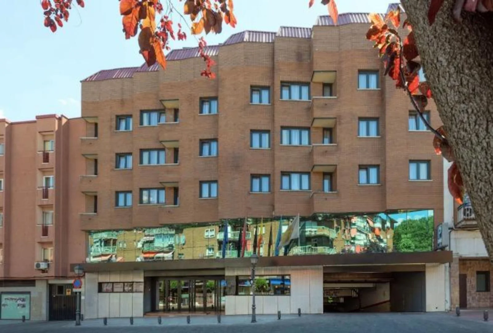 Quarto de estudante económico perto do campus em 