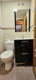 Chambre privée à Calle Río Valdemarías, image 12 de 12