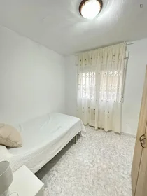 Stanza privata in Av. Río Ventalomar, immagine 1 di 9