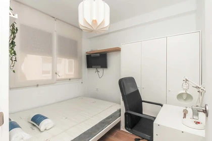 Habitación en alquiler con cama doble Reus