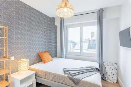 Quarto para alugar com cama de casal em Strasbourg