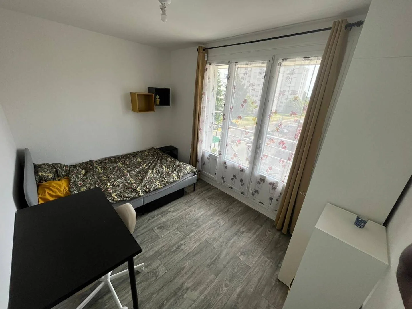 Bezahlbares Zimmer für Studenten mit ausreichender Beleuchtung in 