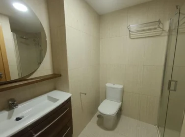 Habitación privada en Calle Paseo de Anelier, imagen 3 de 11