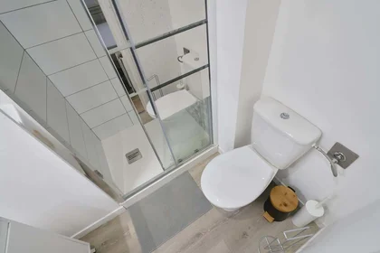Chambre privée à 4 Rue du Grand Fossart, 59300 Valenciennes, France, image 7 de 25