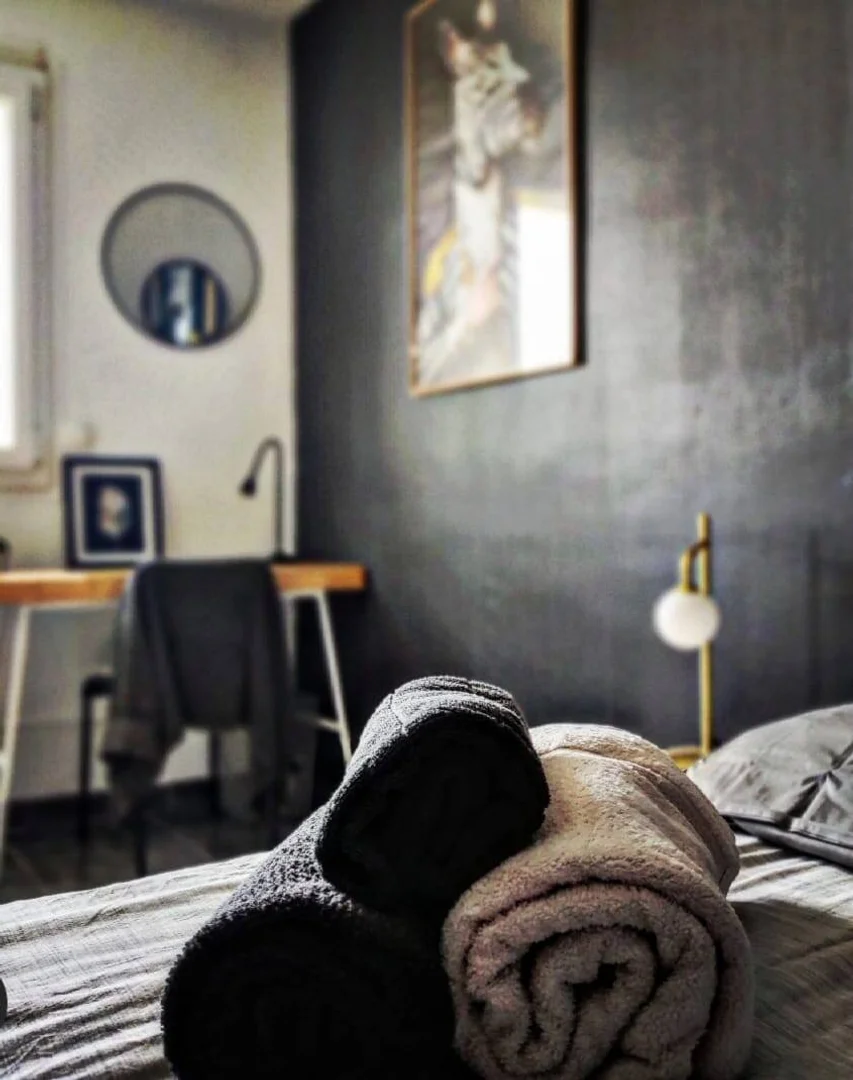 Habitación estudiantil económica con ubicación conveniente en 