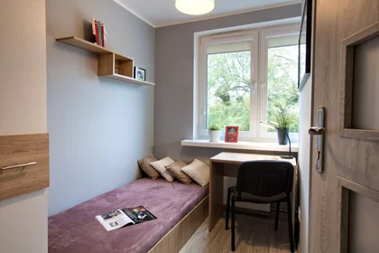 Quarto privado em Marymoncka, Bielany, imagem 1 de 6