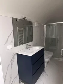 Stanza condivisa in Via Sopramuro, Centro Storico, immagine 10 di 10