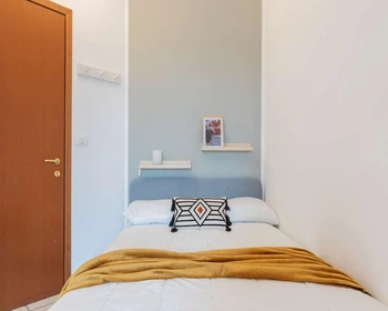 Chambre à louer dans un appartement en colocation à Torino