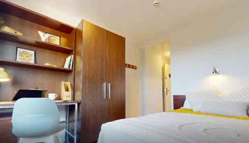 Quarto para alugar com cama de casal em London