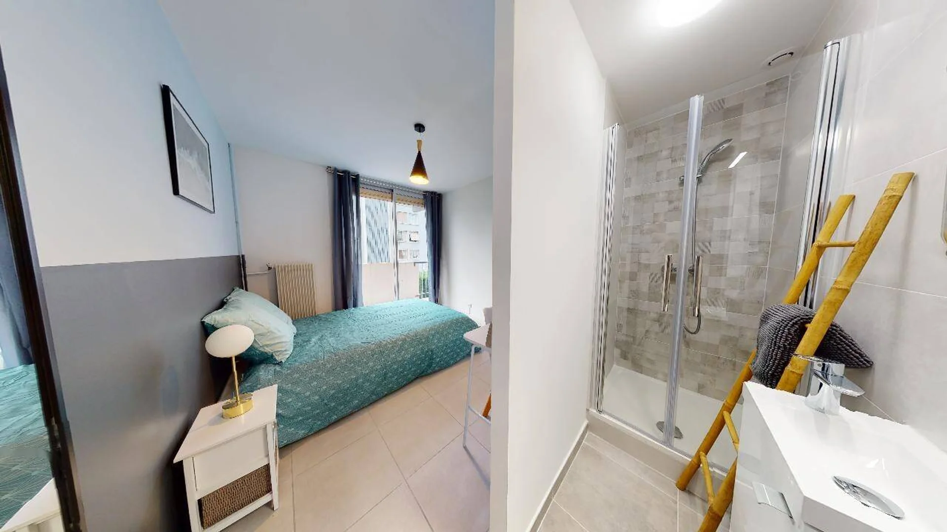Chambre à louer dans un appartement d'étudiant à , entièrement meublée