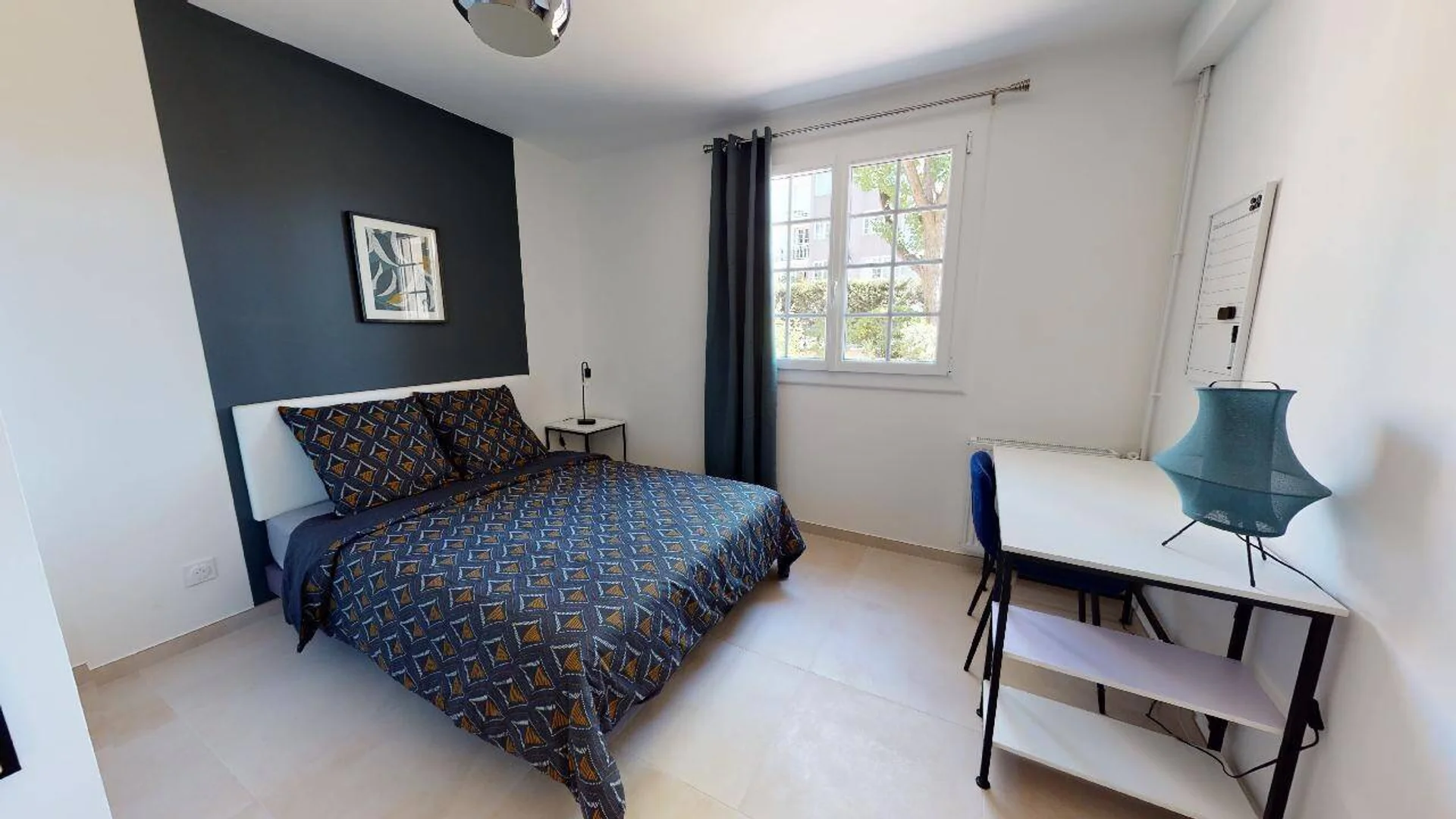 Habitación en apartamento estudiantil en alquiler en , completamente amueblado